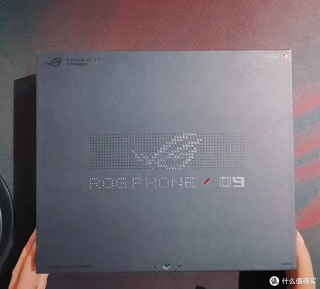 来看看ROG的手机--ROG 9 Pro