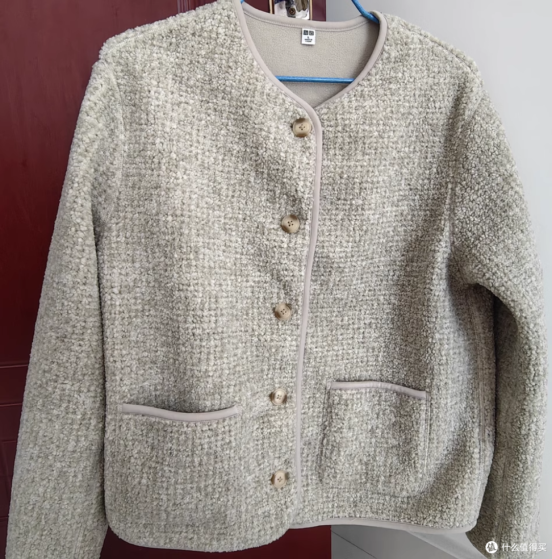 优衣库女装仿羊羔绒外套冬日里的温柔暖炉