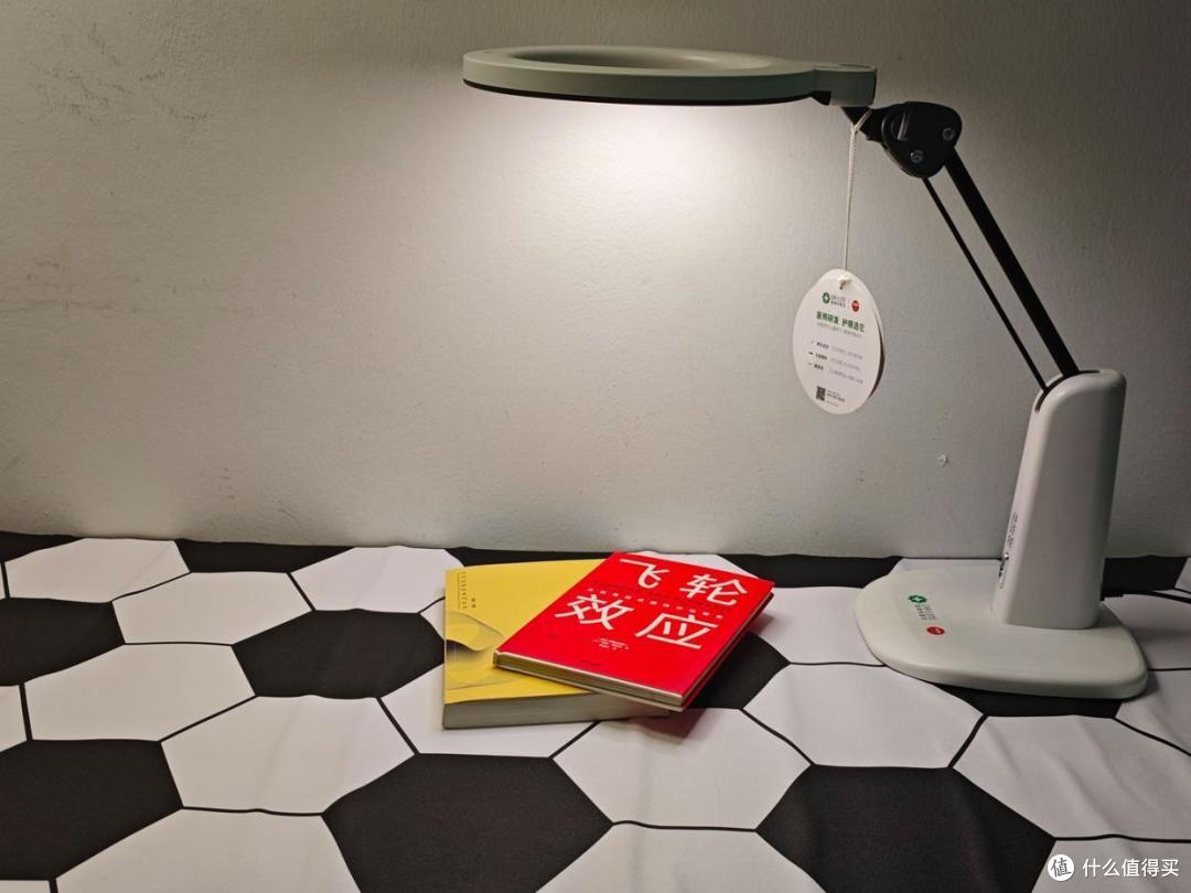 护眼台灯学生用哪个牌子的好用又实惠,2025护眼台灯品牌排行榜!