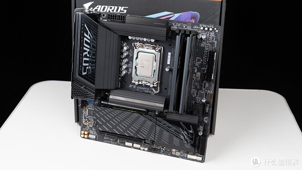 更亲民扩展性拉满的Ultra座驾，技嘉B860M AORUS PRO WIFI7电竞雕