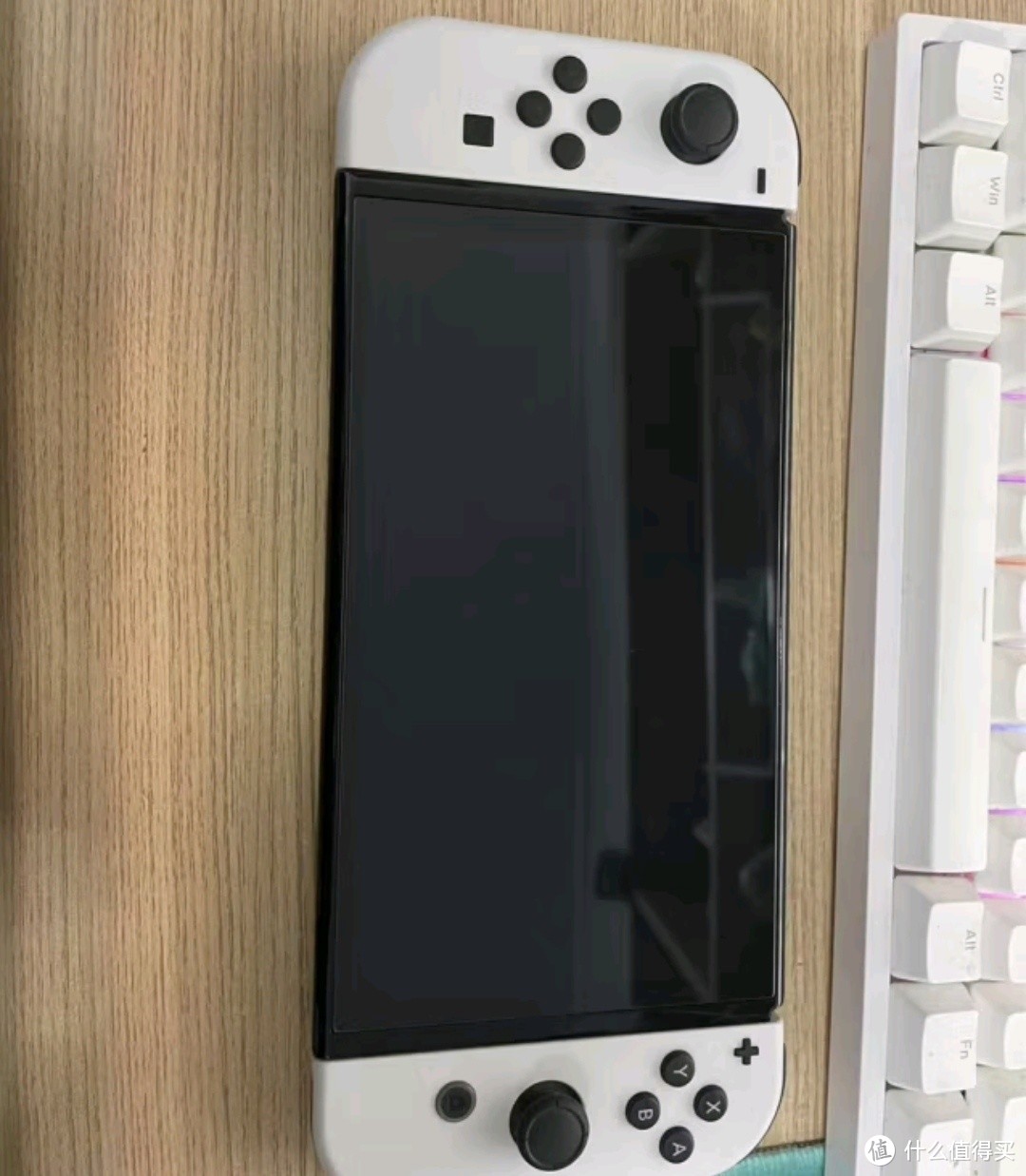 Nintendo Switch：红蓝手柄，续航升级，日版掌机新体验✨