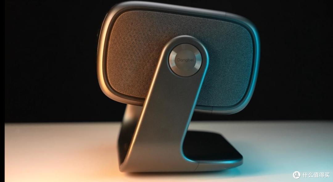 2025家用投影仪推荐终极之选：当贝F7Pro家庭影院“六边形战士”