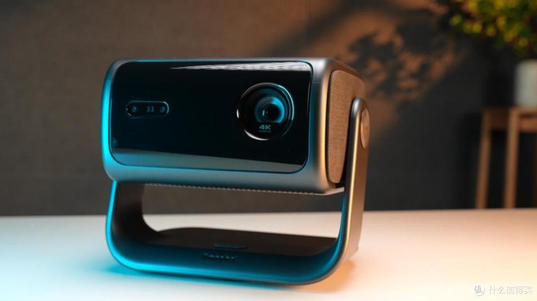 2025家用投影仪推荐终极之选：当贝F7Pro家庭影院“六边形战士”