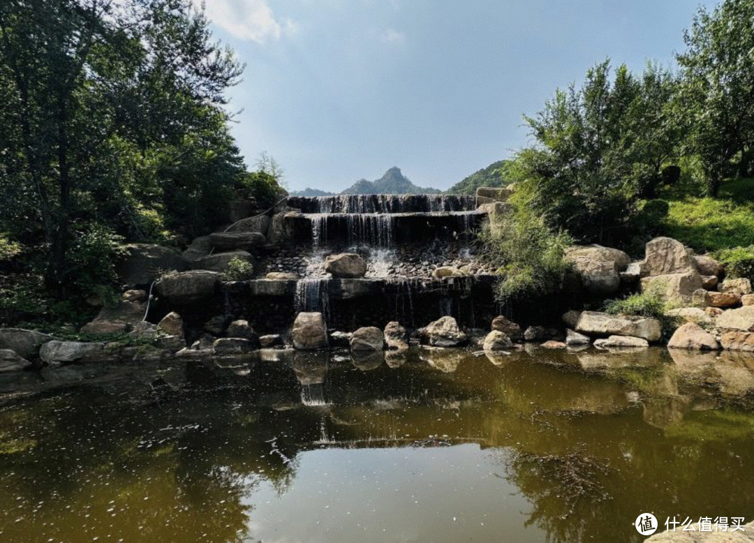 春季来临带着女神去游览千山风景名胜区，是个很不错的拍照胜地。