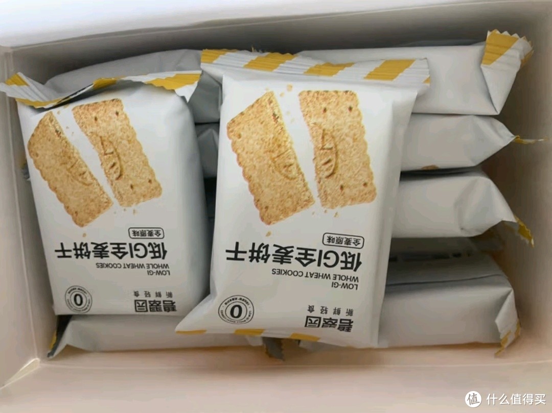 碧翠园全麦粗粮低GI饼干：健康代餐，健身抗饿的理想选择