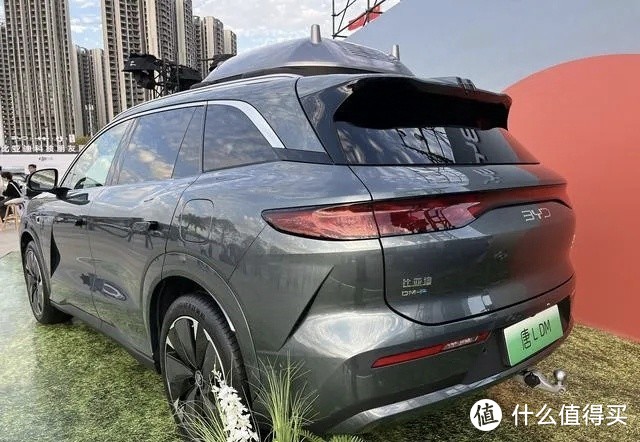 30万级最值得入手的纯电SUV？唐L EV：3.6秒破百+无图智驾！